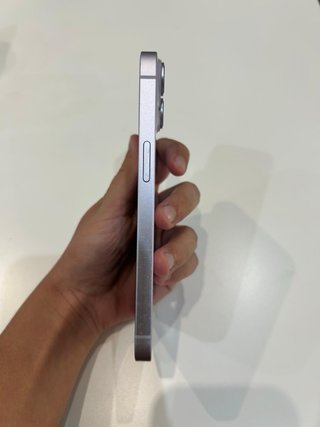 iPhone 14 Violeta