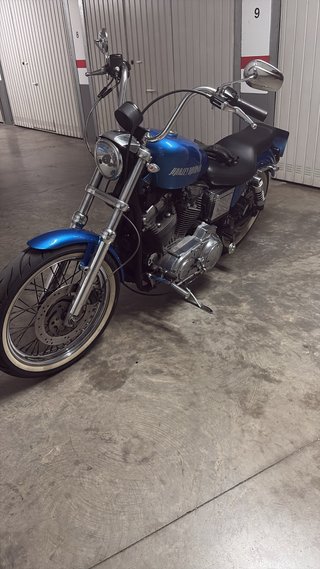 Harley Davidson 883 Azul