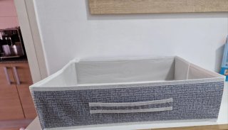 Armario de tela gris y blanco
