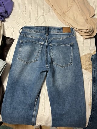Pantalón vaquero campana azul