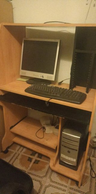 Mesa de Ordenador de Madera