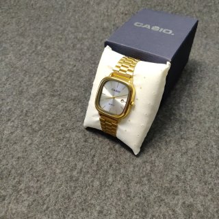 Reloj Casio vintage Dorado y Plateado