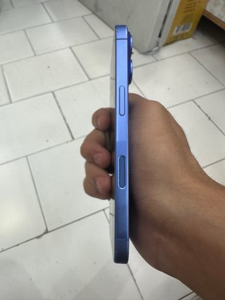 iPhone 16