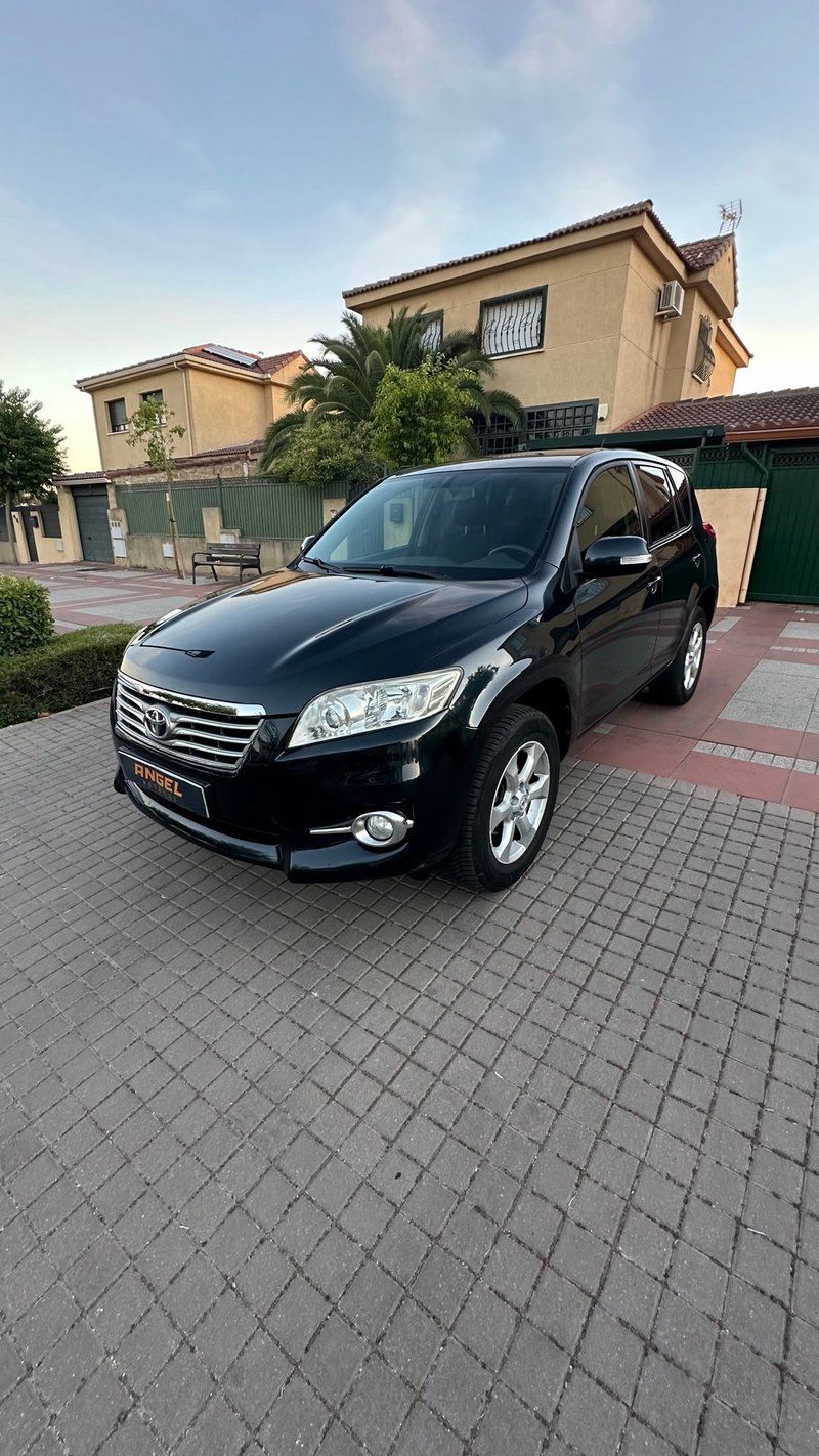 Toyota RAV4 2.2 D-4D Executive 4X4 2011