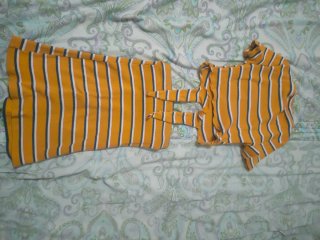 Conjunto de Falda y Camiseta a Rayas