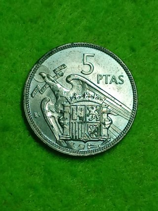 Serie BA.Lote de 2 Monedas de 5 y 25 Pesetas.
