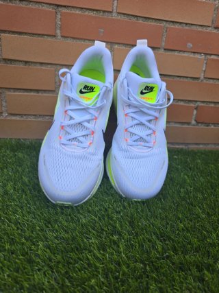Zapatillas Nike Vomero 18 talla 46