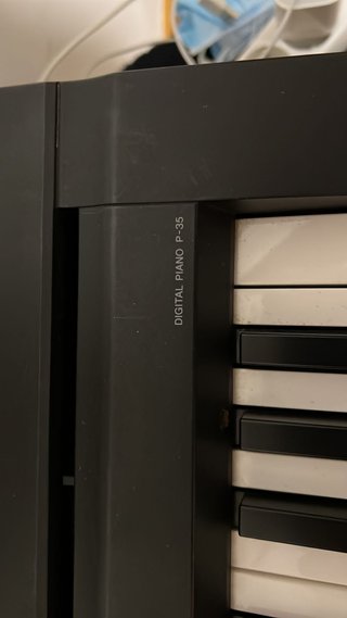 Piano Yamaha P-35