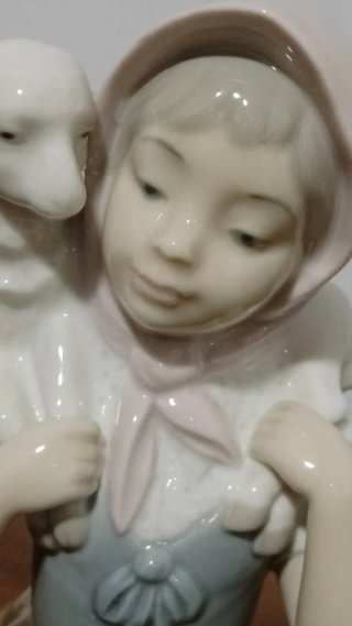 Figura Porcelana NAO de Lladró - "Buena Pastora"