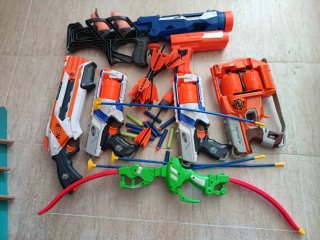 Set de Pistolas y Arco Nerf