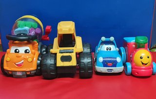 Lote 4 Coches + Construcciones