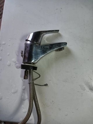 Grifo de Lavabo Metálico