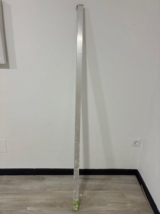 Puntal de obra metálico