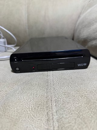 Nintendo Wii U Negra + 5 juegos