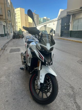 Benelli TRK 250 Adventure