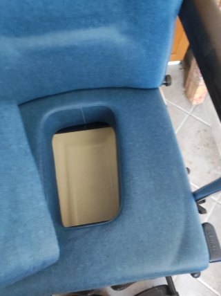 Sedia a rotelle blu