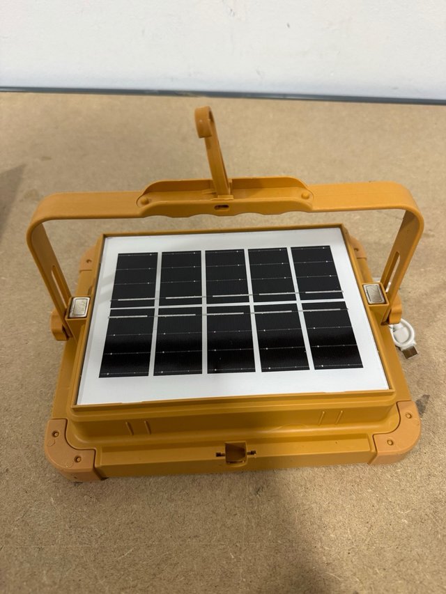 Luz solar Portatil con power Bank 12000mAh