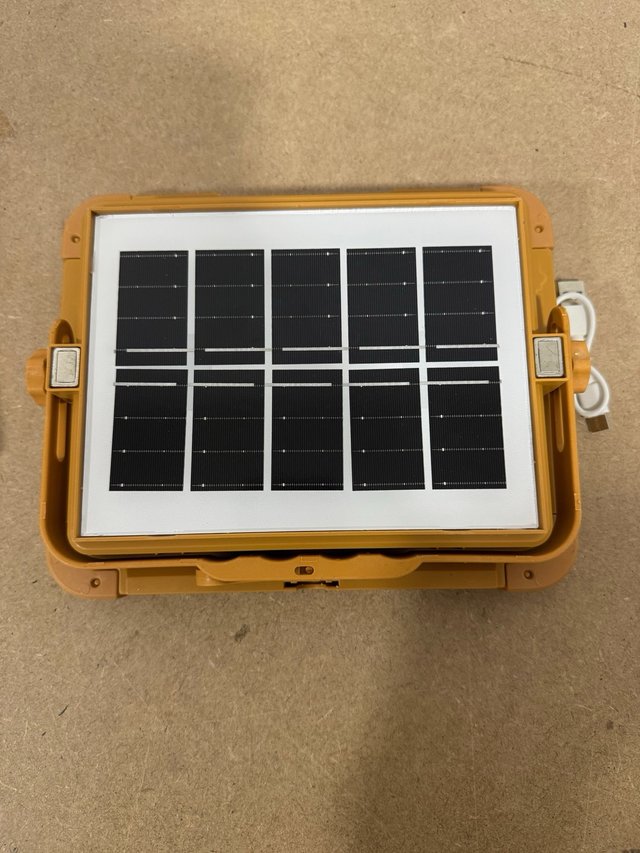 Luz solar Portatil con power Bank 12000mAh
