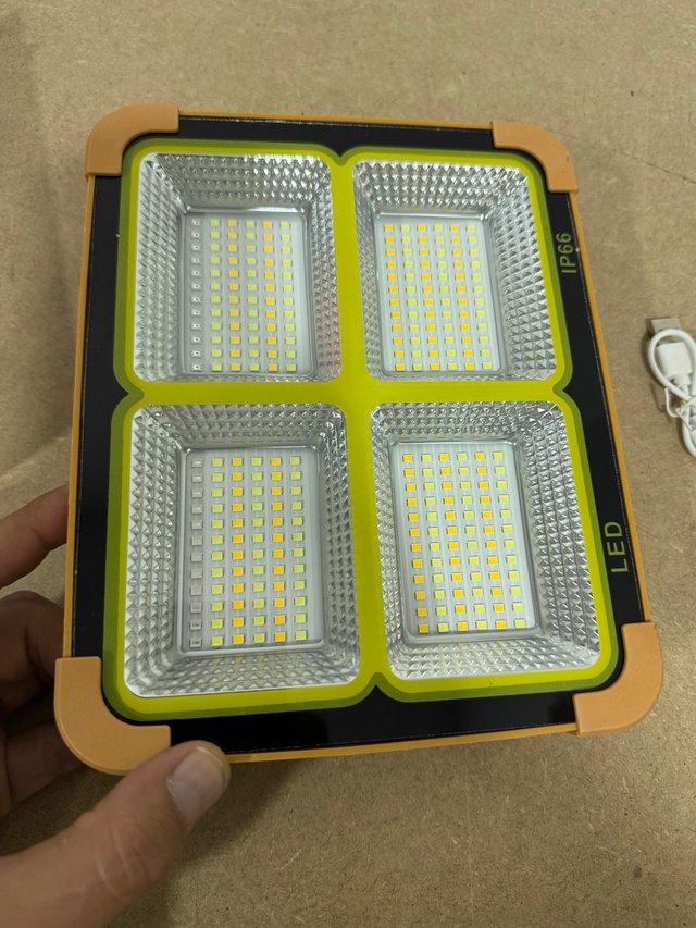 Luz solar Portatil con power Bank 12000mAh