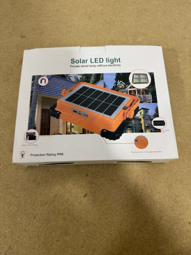 Luz solar Portatil con power Bank 12000mAh