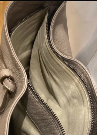 Bolso Piel Pedro del Hierro color Topo con logo