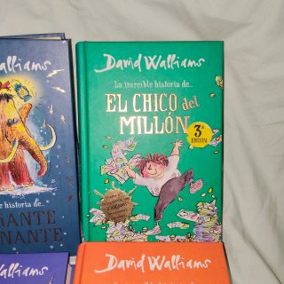 Libros juveniles David Wallisms