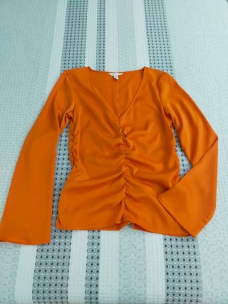 Blusa satinada fruncida H&M
