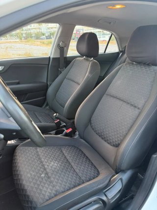 KIA Rio 2023