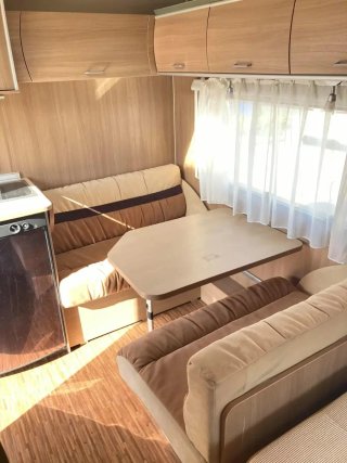 Caravana Burstner Averso Fifty 390