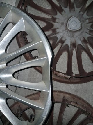 3 Tapacubos Lancia 14 pulgadas