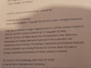 Dos tomos de la Liga de la Justicia Internacional