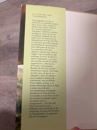 El clan del oso cavernario