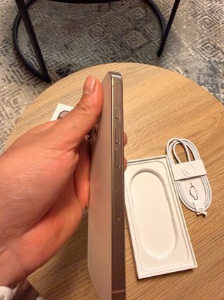 iPhone 16 Pro 256GB Gold