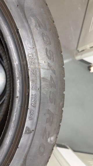 4 Neumáticos Pirelli Scorpion Winter 285/45 R20
