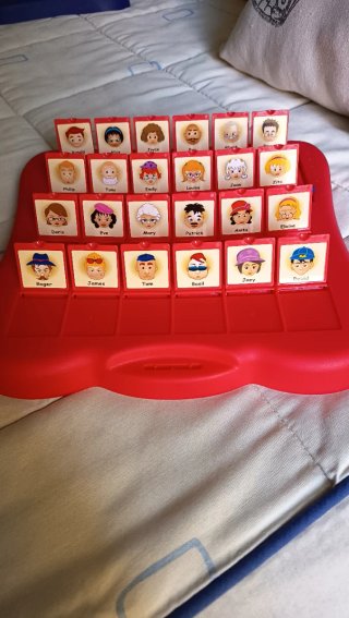 Juego de Mesa Personaje Oculto Toca Toca