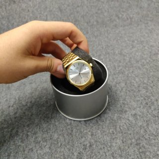 Reloj Casio Dorado y Plateado
