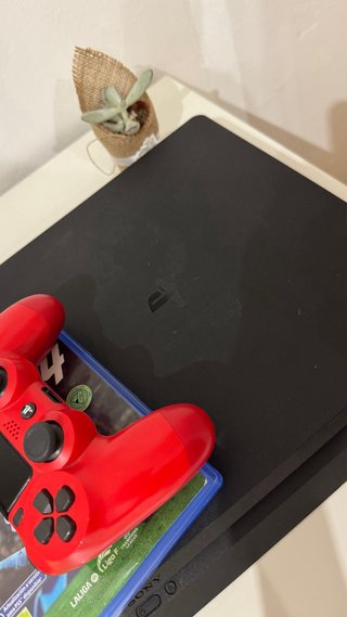 PS4 + 2 mandos + FIFA 24