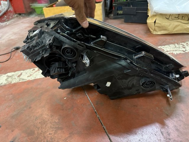 Faro Cupra Formentor LED Copiloto