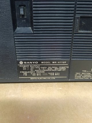 Radio Casete Antigua Sanyo MR-4112F