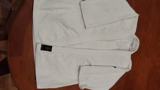 Kimono de Artes Marciales 140cm +2 cinturones