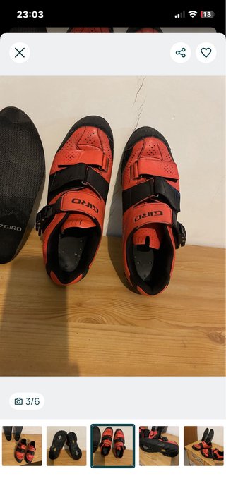 Par de Pedais Shimano com os cliques