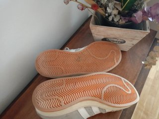 Adidas Campus Grises y Blancas Talla 43.5