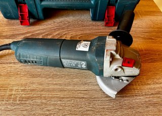 Bosch GWS 9-115 Professional + maletín