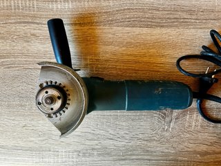 Bosch GWS 9-115 Professional + maletín
