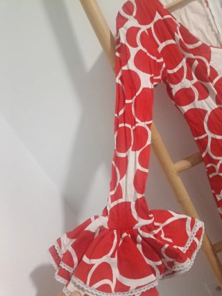 Traje de flamenca rojo y blanco