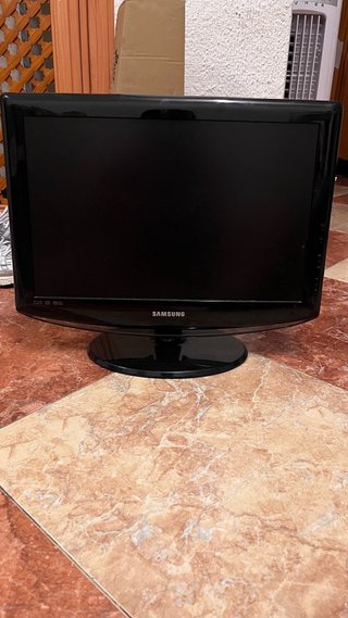 TV Samsung+receptor satélite Engel RS8100HD+mandos