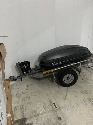 Se alquila remolque para moto