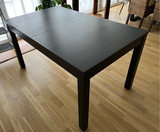 Mesa de comedor Ikea.