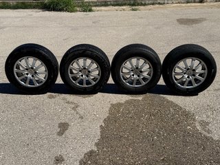 Juego 4 Llantas Porsche Cayenne 17" + Neumáticos