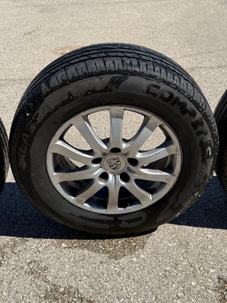 Juego 4 Llantas Porsche Cayenne 17" + Neumáticos